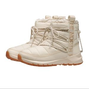 North face snow boots